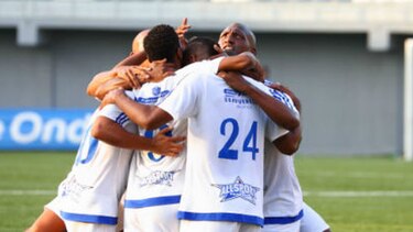 Atlético Nacional pisa firme y Árabe Unido sigue remontando