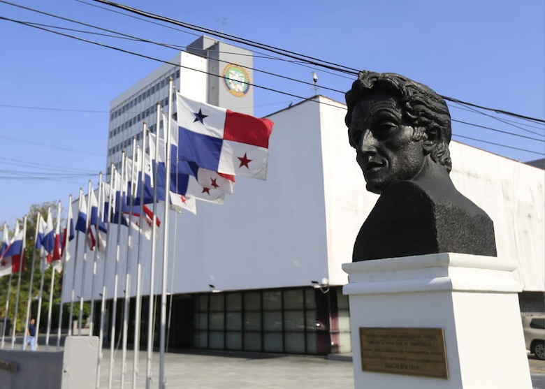 Ponle la firma: lo que nunca te explicaron de los tratados de Panamá