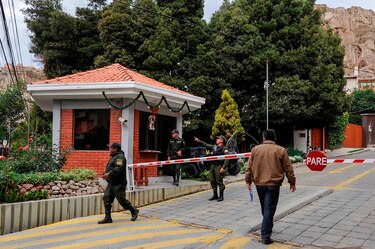 Bolivia expulsará a embajadora de México y a dos diplomáticos españoles