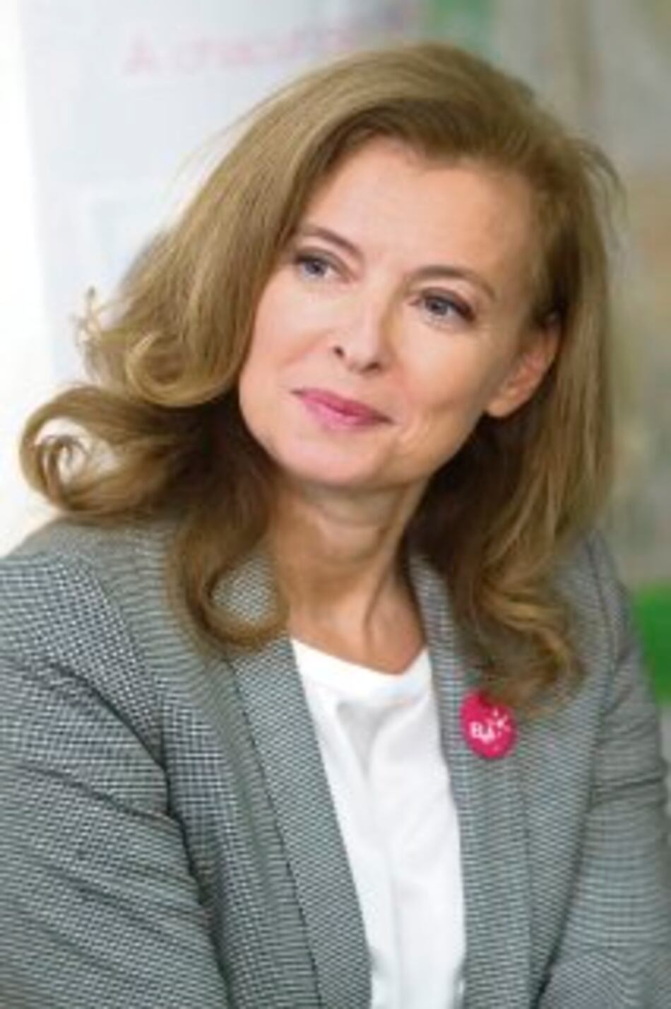 Trierweiler sale más barata que Bruni