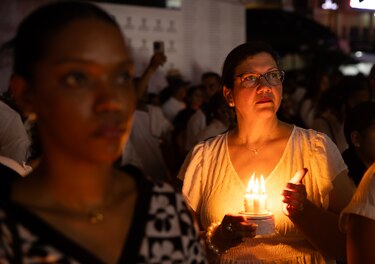 Vigilia en la capital dominicana recuerda a las 236 víctimas de la tragedia de la Jet Set