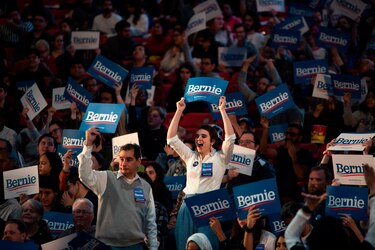 La victoria de Bernie Sanders en Nevada suscita preocupaciones entre los demócratas