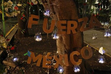 Sube a 360 la cifra de muertos por sismo en México