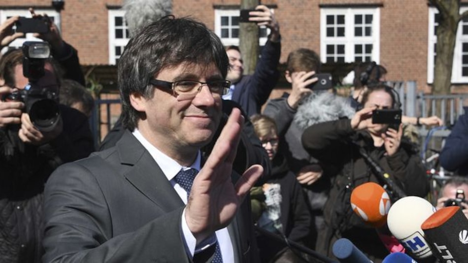 Carles Puigdemont vuelve a pedir diálogo con Madrid al salir de la cárcel en Alemania