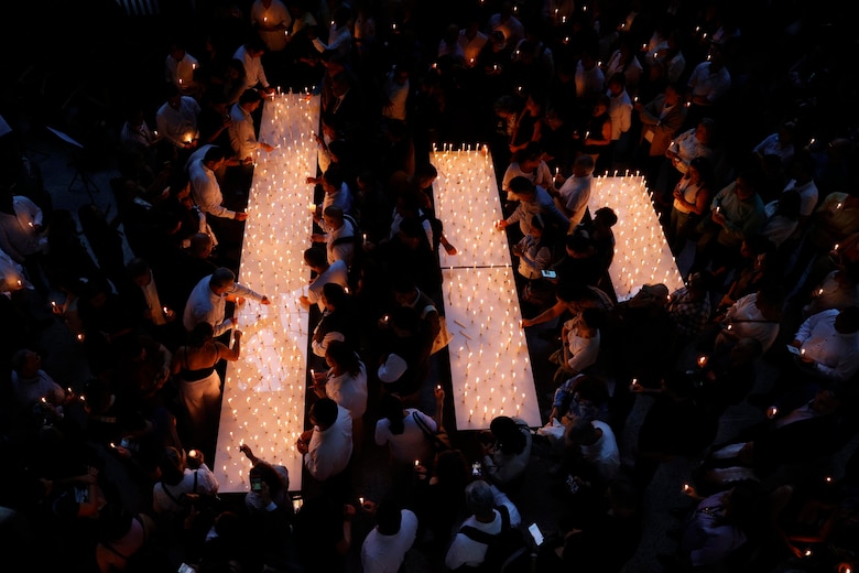 Gobierno decreta un día de duelo y bandera a media asta por Miguel Uribe Turbay