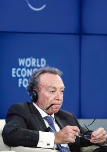 Renuncian presidente y director de grupo Banorte