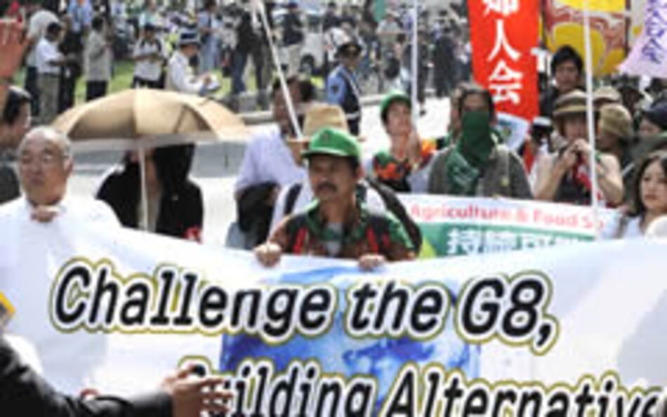 Manifestantes protestan en Japón contra cumbre G8
