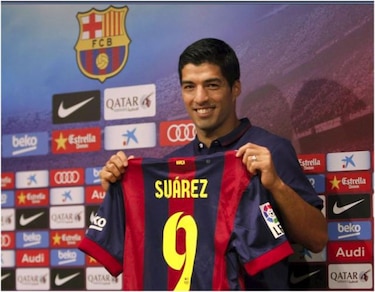 Barcelona presenta a Suárez: ‘Mordiscos, nunca más’