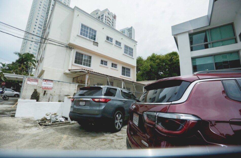 Capturan a prófugo implicado en las vacunaciones clandestinas de Coco del Mar y Punta Pacífica