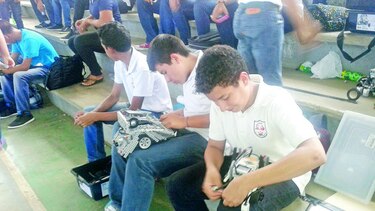 Estudiantes destacan en ingenio