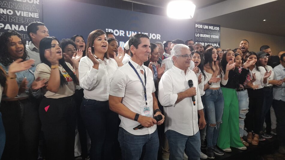 Oficial: Rómulo Roux encabezará la alianza presidencial entre el Partido Panameñista y Cambio Democrático; Blandón será el candidato a vicepresidente