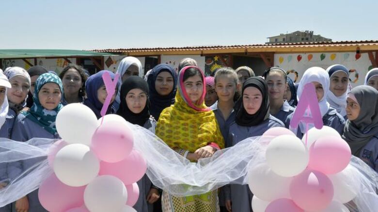 Malala celebra su 18 cumpleaños con niñas sirias refugiadas en el Líbano