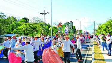 Defienden al Festival del Almojábano con Queso