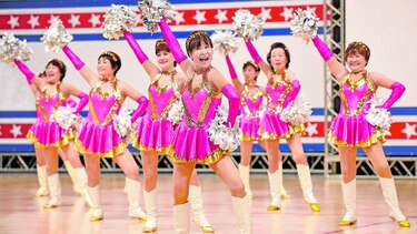 ‘Cheerleaders’ japonesas de la tercera edad