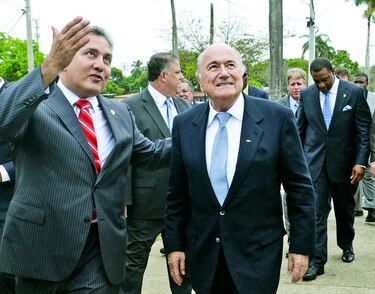 Chaluja: Panamá mantiene sus derechos en FIFA, pese a no apoyar a Blatter
