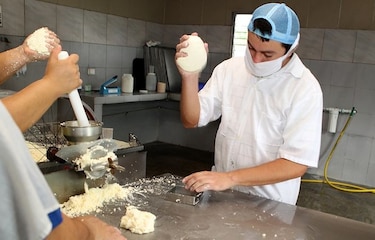 La labor detrás del queso blanco artesanal