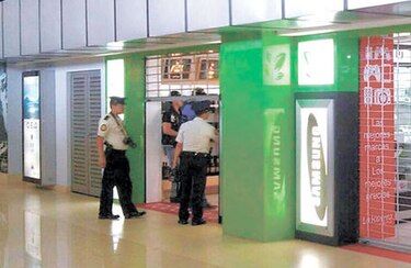 Cierre de 10 tiendas de La Riviera en Guatemala es 'un agravio': Grupo Wisa