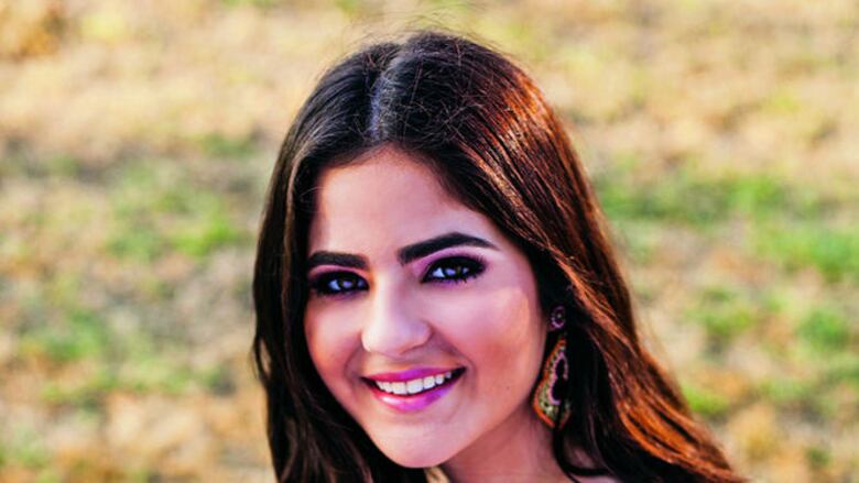 FESTIVAL DE DEBUTANTES 2015: Nicole Marie Weinert Vallarino