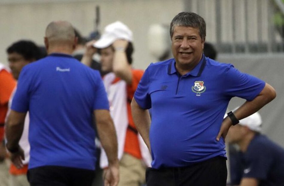 Honduras rechaza palabras de Bolillo Gómez; el técnico habla de su derecho a la duda