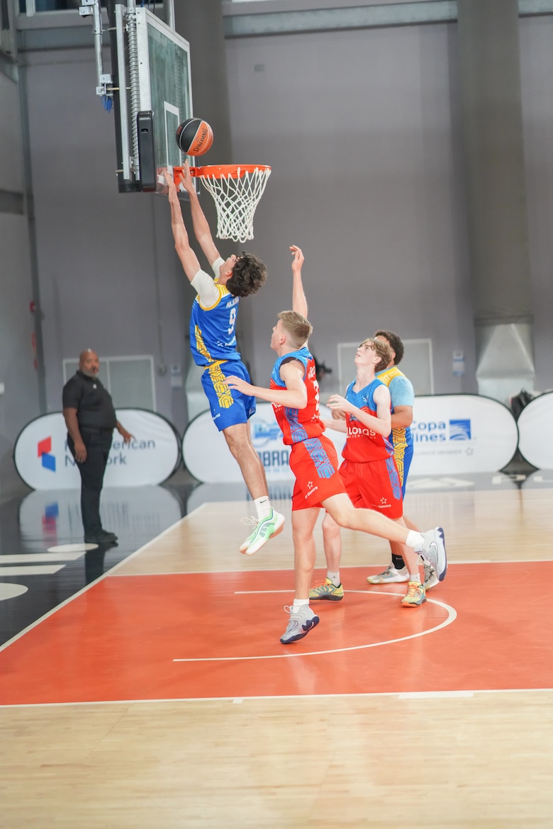 Ludos: IJA, Chino Panameño, Colegio Javier e Instituto Albert Einstein afirman liderato