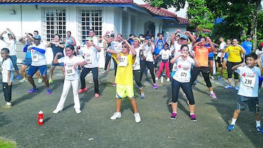Carrera-caminata logró su misión social
