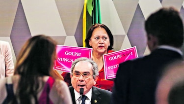 Votan por juzgar a Dilma Rousseff