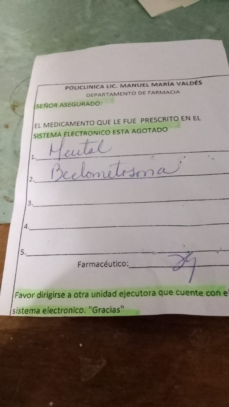 El viacrucis de los pacientes por conseguir los medicamentos en el seguro social