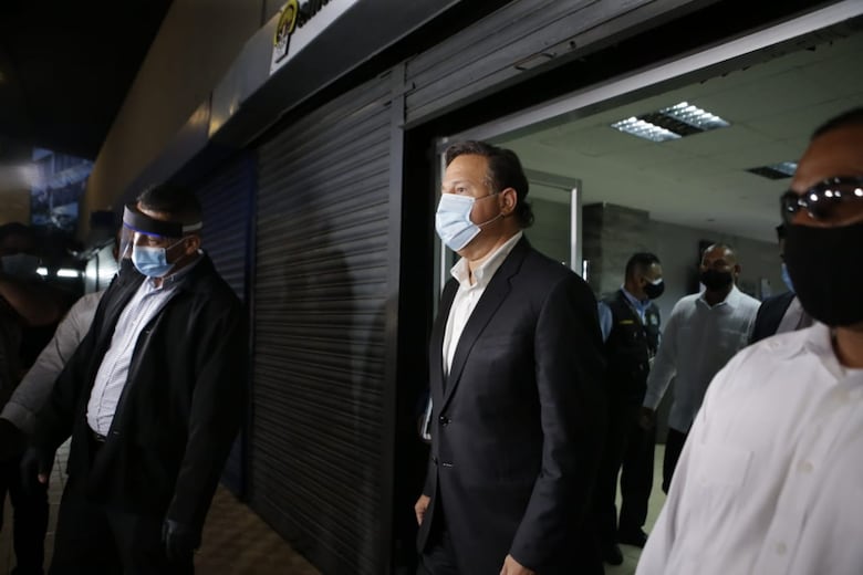 Caso Odebrecht: impedimento de salida del país y notificación periódica para Juan Carlos Varela