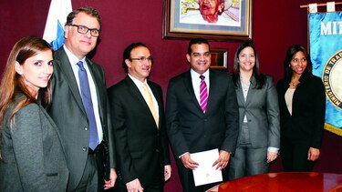 Iniciativas a favor de los jóvenes panameños