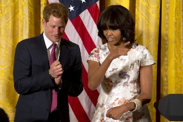Príncipe Harry se reúne con Michelle Obama en la Casa Blanca