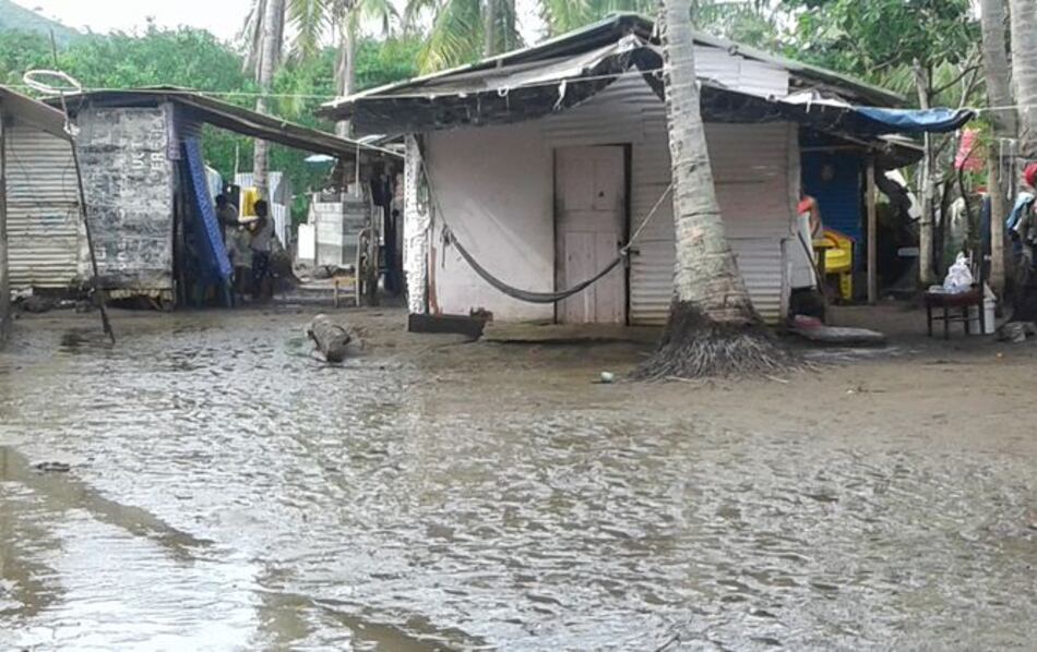 Familias afectadas por aguaje en Puerto Caimito esperan ser reubicadas