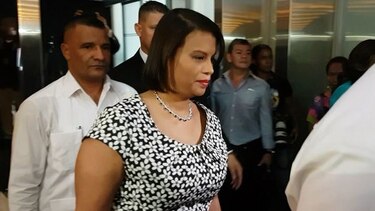 Moore y Tovar de Zarak se defienden de críticas y dicen que están preparadas para el cargo
