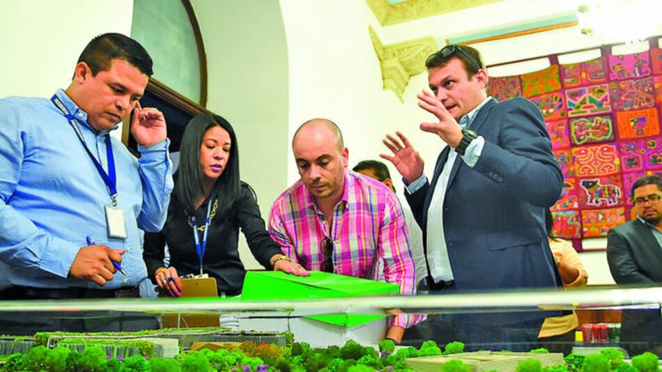 ITSE, en busca de más instructores