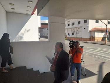 Testigos clave declaran en juicio por corrupción y fraude en el manejo de pruebas de covid-19