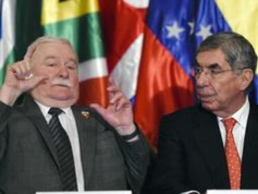 Expresidente Oscar Arias pide liberación de Leopoldo López