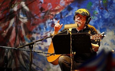 Una noche de poesía cubana