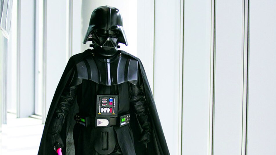 LUNES CON EL PIE DERECHO: El lado oscuro de la fuerza