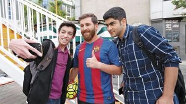 Furor por el Messi iraní
