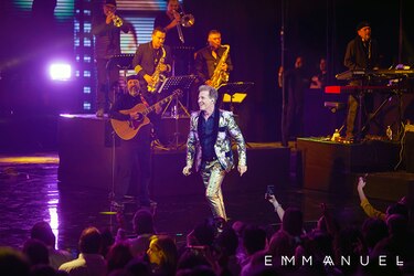 Emmanuel trae a Panamá las canciones de toda su vida
