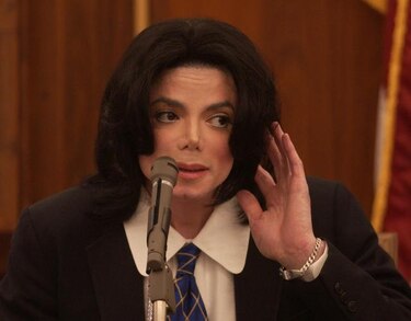 Hermanos cuestionan a albaceas de testamento de Michael Jackson