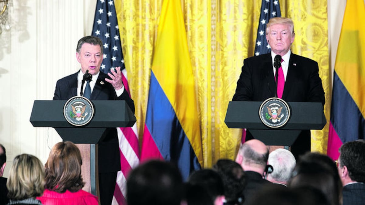El presidente colombiano, Juan Manuel Santos, conversó con su homólogo estadounidense sobre narcotráfico, la paz y la situación en Venezuela.