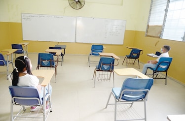 El 43% de las escuelas sigue en clases a distancia