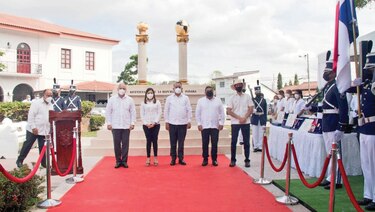Un homenaje del PRD para el PRD