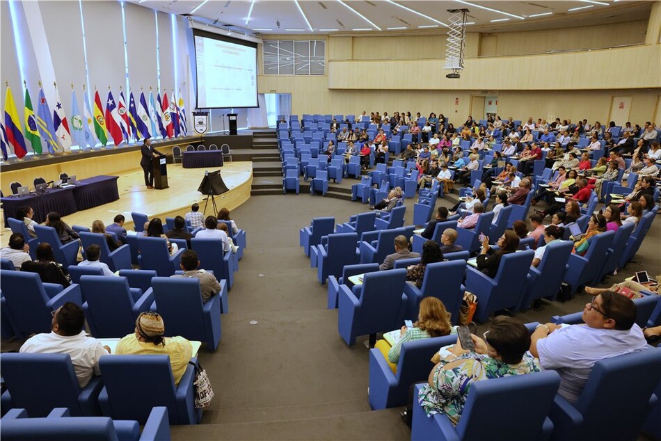 Capacitan a funcionarios del Órgano Judicial sobre nuevas tecnologías para la implementación del Código Procesal Civil