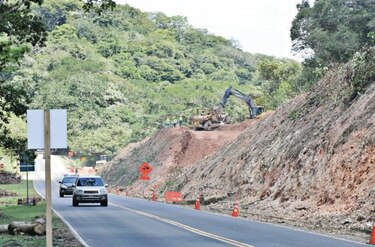 Ampliación de vía impacta áreas de Camino de Cruces