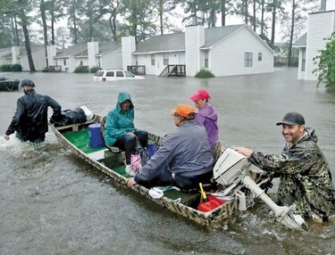Florence causa destrucción y muerte en sus primeras horas en la costa de Carolina