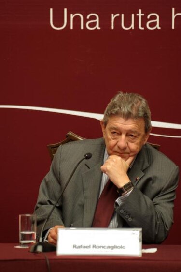 Políticos peruanos rechazan declaraciones del presidente Maduro