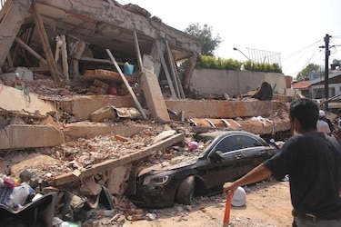 Mueren 21 niños en una escuela que colapsó por el terremoto en México
