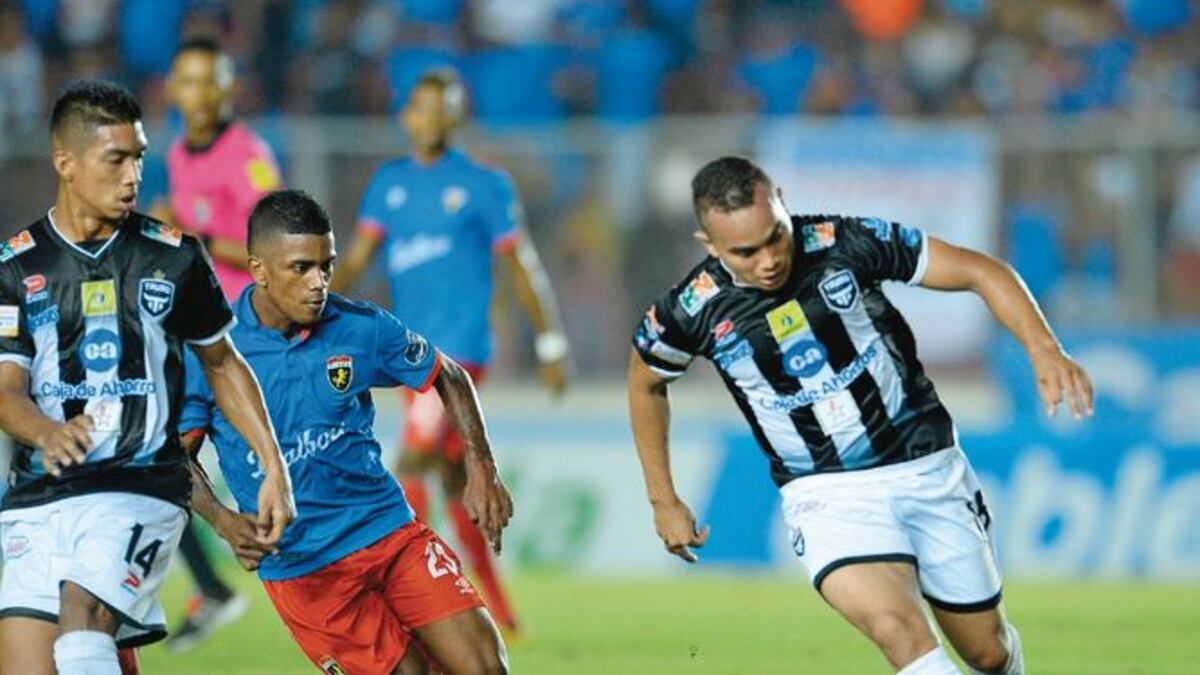 América viene a ganar y Tauro a terminar con honor