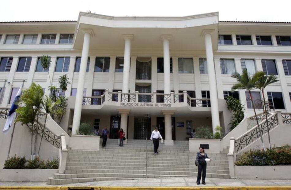 Corte Suprema de Justicia se inhibe en casos de diputados